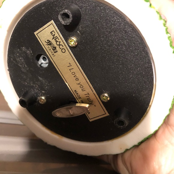 🎠❤️Enesco Snow White Vintage Waterglobe- 422 $40 or $35 w/offer - Picture 2 of 3